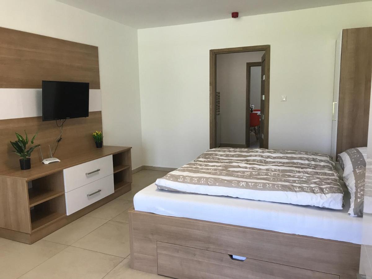 Apartament Tisza Gyongye Apartmanhaz Segedyn Zewnętrze zdjęcie